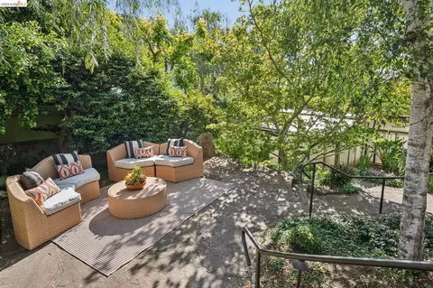 Exterior - 576 Vistamont Ave, Berkeley, CA 94708 photo 7 of 8