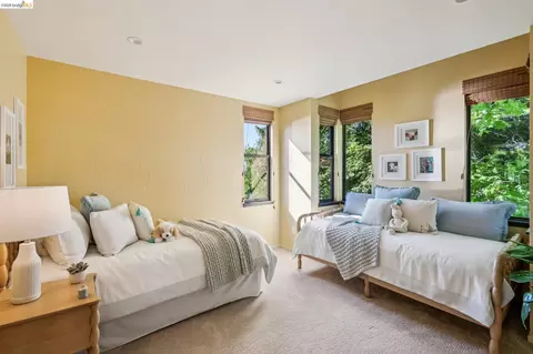 Bedroom - 576 Vistamont Ave, Berkeley, CA 94708 photo 2 of 3