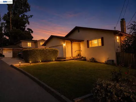 4591 Edwards Ln, Castro Valley, CA 94546