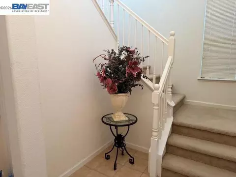 Entry Way - 9348 Vintner Cir, Patterson, CA 95363 photo 1 of 6