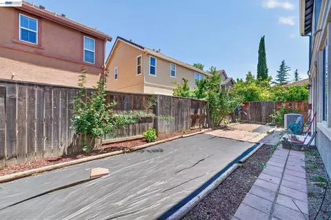 Exterior - 9348 Vintner Cir, Patterson, CA 95363 photo 10 of 10