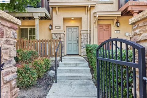 1250 Detroit Ave #1, Concord, CA 94520