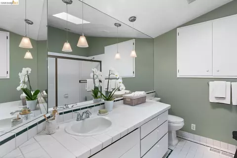 Bath - 248 The Uplands, Berkeley, CA 94705 photo 2 of 6