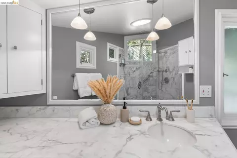 Bath - 248 The Uplands, Berkeley, CA 94705 photo 5 of 6