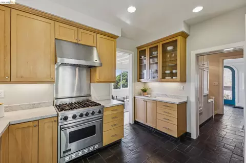 Kitchen - 8 Mosswood Rd, Berkeley, CA 94704 photo 1 of 2