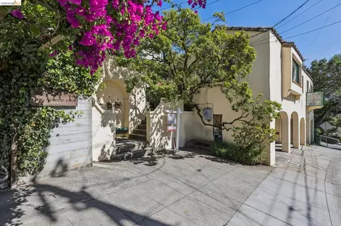 Exterior - 8 Mosswood Rd, Berkeley, CA 94704 photo 2 of 10