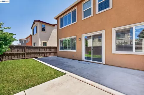 Exterior - 455 Leonardo Way, Mountain House, CA 95391 photo 6 of 11