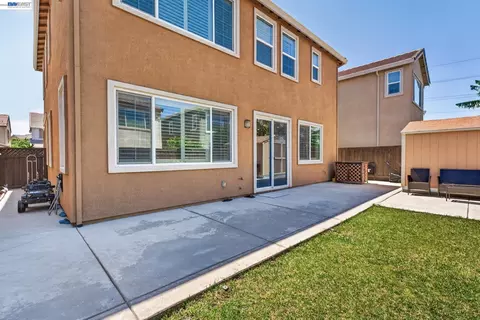 Exterior - 455 Leonardo Way, Mountain House, CA 95391 photo 8 of 11
