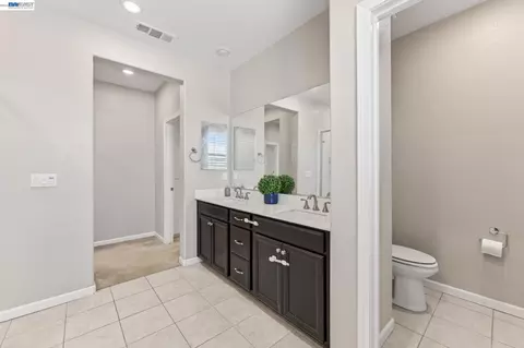 Entry Way - 455 Leonardo Way, Mountain House, CA 95391 photo 6 of 6