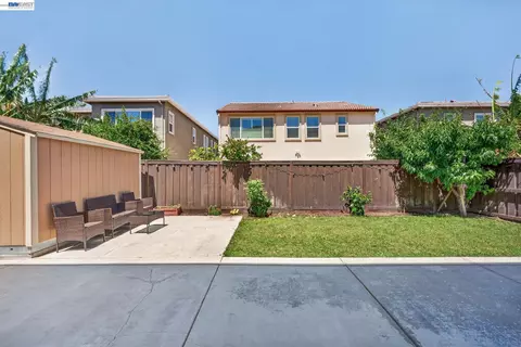 Exterior - 455 Leonardo Way, Mountain House, CA 95391 photo 4 of 11