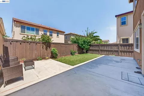 Exterior - 455 Leonardo Way, Mountain House, CA 95391 photo 5 of 11