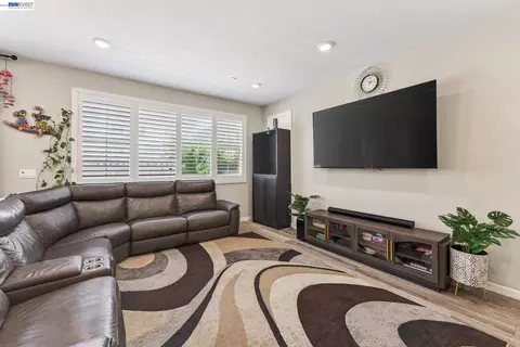 Other - 455 Leonardo Way, Mountain House, CA 95391 photo 2 of 14