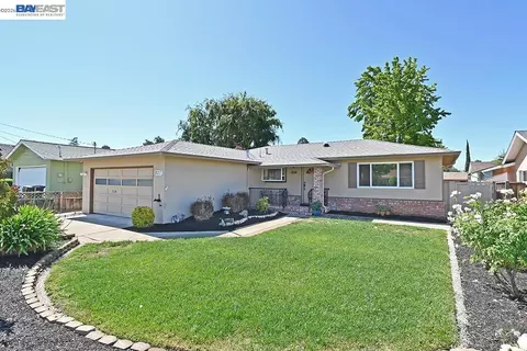 827 Caliente Ave, Livermore, CA 94550