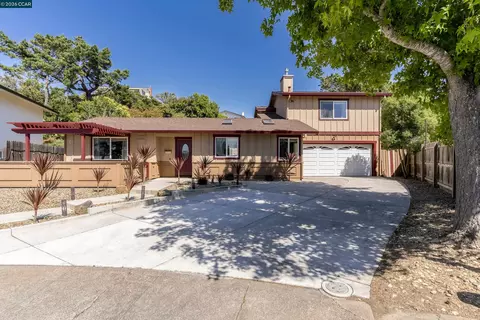 144 Dartmouth Pl, Benicia, CA 94510
