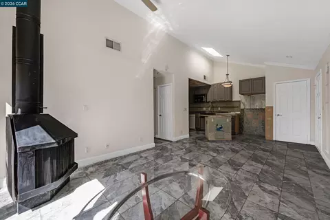 Living - 1544 Bailey Rd #30, Concord, CA 94521 photo 3 of 5