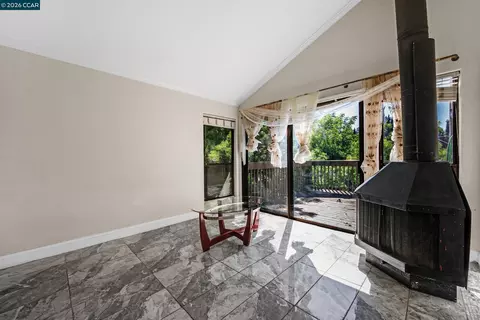 Living - 1544 Bailey Rd #30, Concord, CA 94521 photo 4 of 5