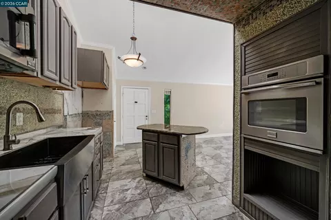 Kitchen - 1544 Bailey Rd #30, Concord, CA 94521 photo 6 of 6