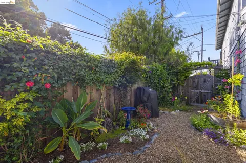 Exterior - 1030 Delaware St #B, Berkeley, CA 94710 photo 4 of 7