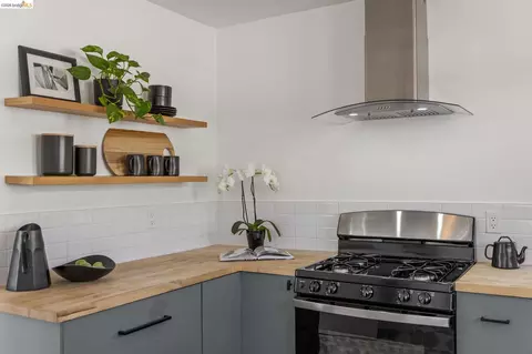 Kitchen - 1030 Delaware St #B, Berkeley, CA 94710 photo 3 of 4