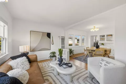 Living - 1030 Delaware St #B, Berkeley, CA 94710 photo 4 of 4