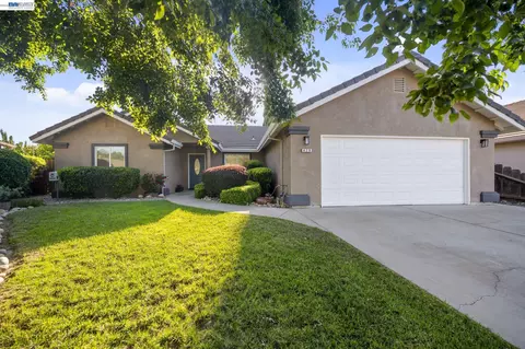429 Chaffee Ln, Waterford, CA 95386