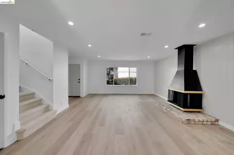Living - 1808 Wildbrook Ct #D, Concord, CA 94521 photo 5 of 7