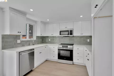 Kitchen - 1808 Wildbrook Ct #D, Concord, CA 94521 photo 5 of 5