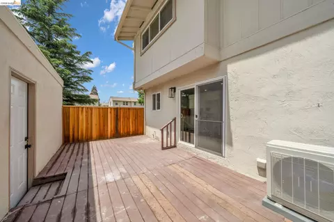 Exterior - 1808 Wildbrook Ct #D, Concord, CA 94521 photo 4 of 9