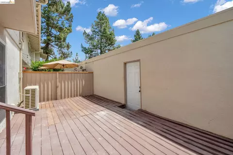 Exterior - 1808 Wildbrook Ct #D, Concord, CA 94521 photo 6 of 9