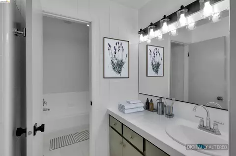 Bath - 1808 Wildbrook Ct #D, Concord, CA 94521 photo 3 of 6