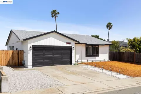 295 Iris Rd, Hercules, CA 94547