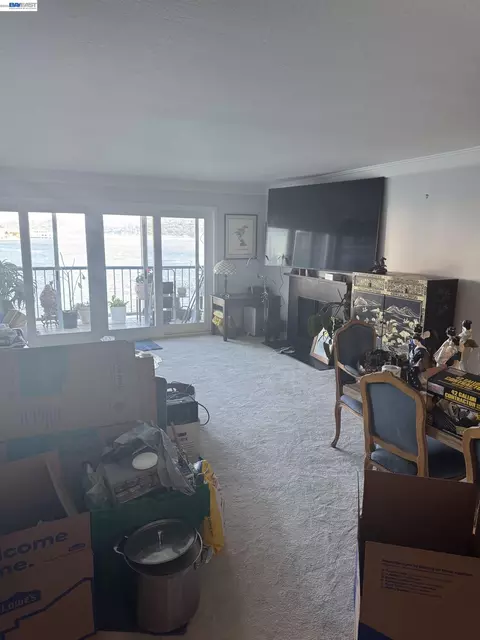100 South #208, Sausalito, CA 94965
