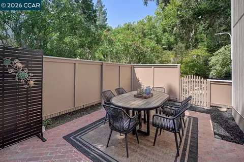 1332 Running Springs Rd #2, Walnut Creek, CA 94595