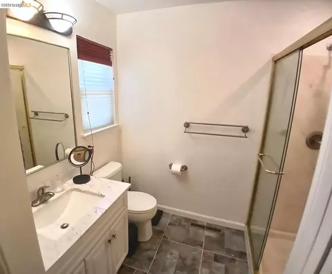 Bath - 2332 Saint George Dr, Concord, CA 94520 photo 2 of 4