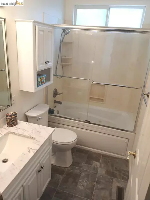 Bath - 2332 Saint George Dr, Concord, CA 94520 photo 3 of 4