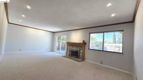 Living - 2332 Saint George Dr, Concord, CA 94520 photo 2 of 6