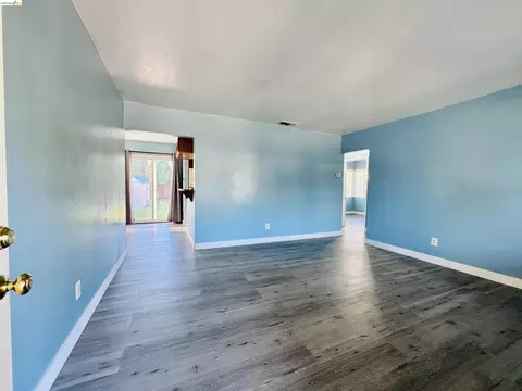 Living - 116 Revere St, Vallejo, CA 94591 photo 1 of 3