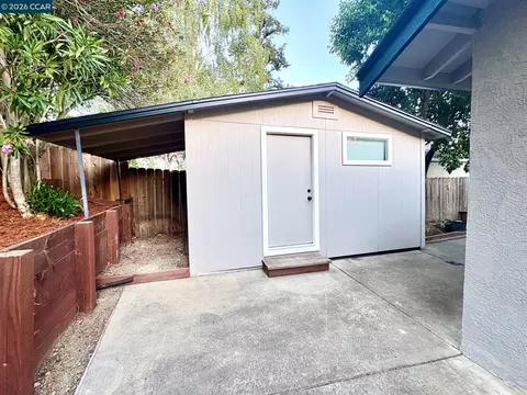 Exterior - 2589 Pebble Beach Loop, Lafayette, CA 94549 photo 8 of 9
