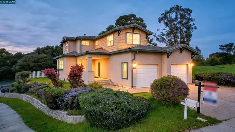 213 N Rancho Pl, El Sobrante, CA 94803