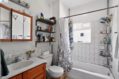 Bath - 1810 Adeline St, Oakland, CA 94607 photo 2 of 2