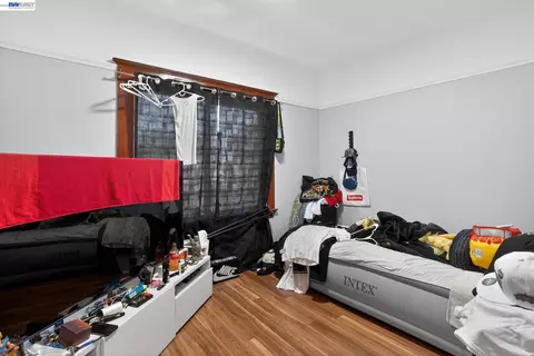 Bedroom - 1810 Adeline St, Oakland, CA 94607 photo 2 of 5