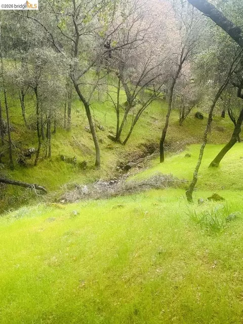 13095 Fox Ct, Groveland, CA 95321