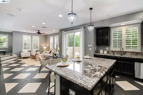 164 Heligan Ln #8, Livermore, CA 94551