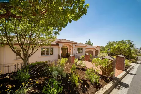 554 Oakshire Pl, Alamo, CA 94507