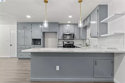 Kitchen - 705 W Rumble Rd, Modesto, CA 95350 photo 2 of 4
