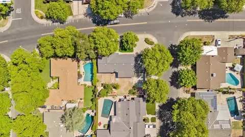 View/Area - 705 W Rumble Rd, Modesto, CA 95350 photo 2 of 3