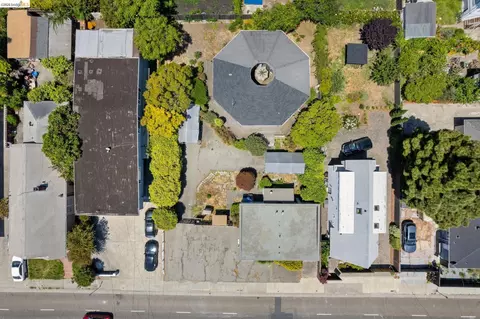 1535 Ashby Ave, Berkeley, CA 94703 photo 4