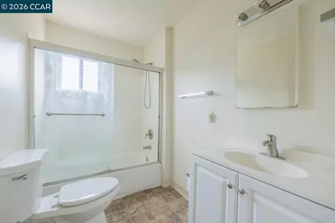 Bath - 6118 Rutland Dr, Carmichael, CA 95608 photo 2 of 2
