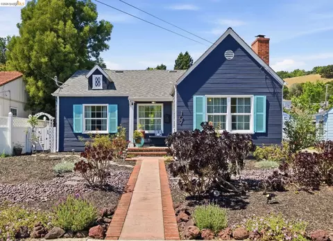 107 Covington St, Oakland, CA 94605