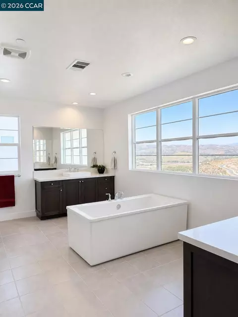 Bath - 27151 Backdrop Ln, Valencia Santa Clarita, CA 91381 photo 1 of 2